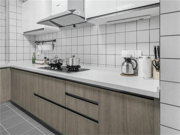 厨房墙面旧房翻新瓷砖铺贴需要注意哪些