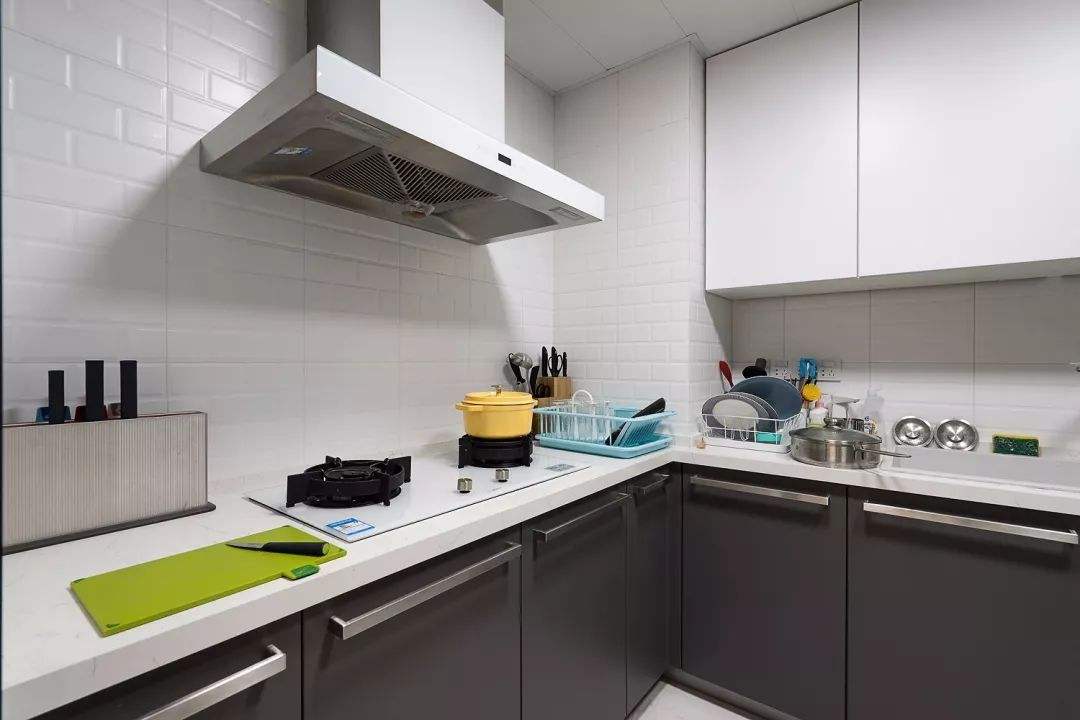 旧房改造橱柜台面选择小窍门