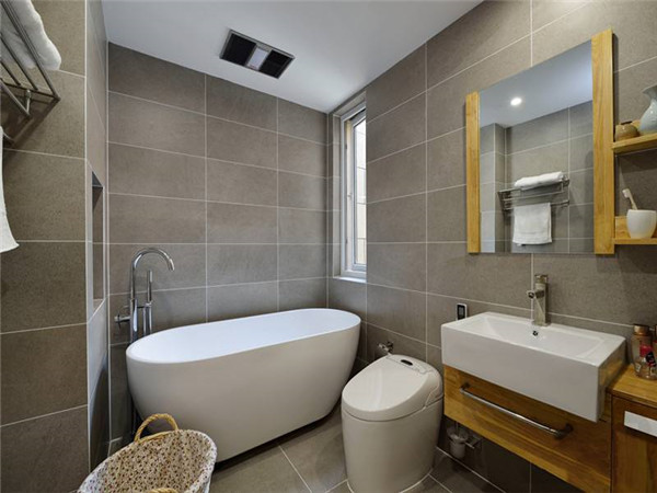 二手房翻新装修怎么设计，卫生间这样来装修?