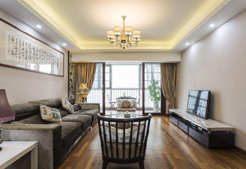 老屋装修时阳台和客厅之间要打通吗