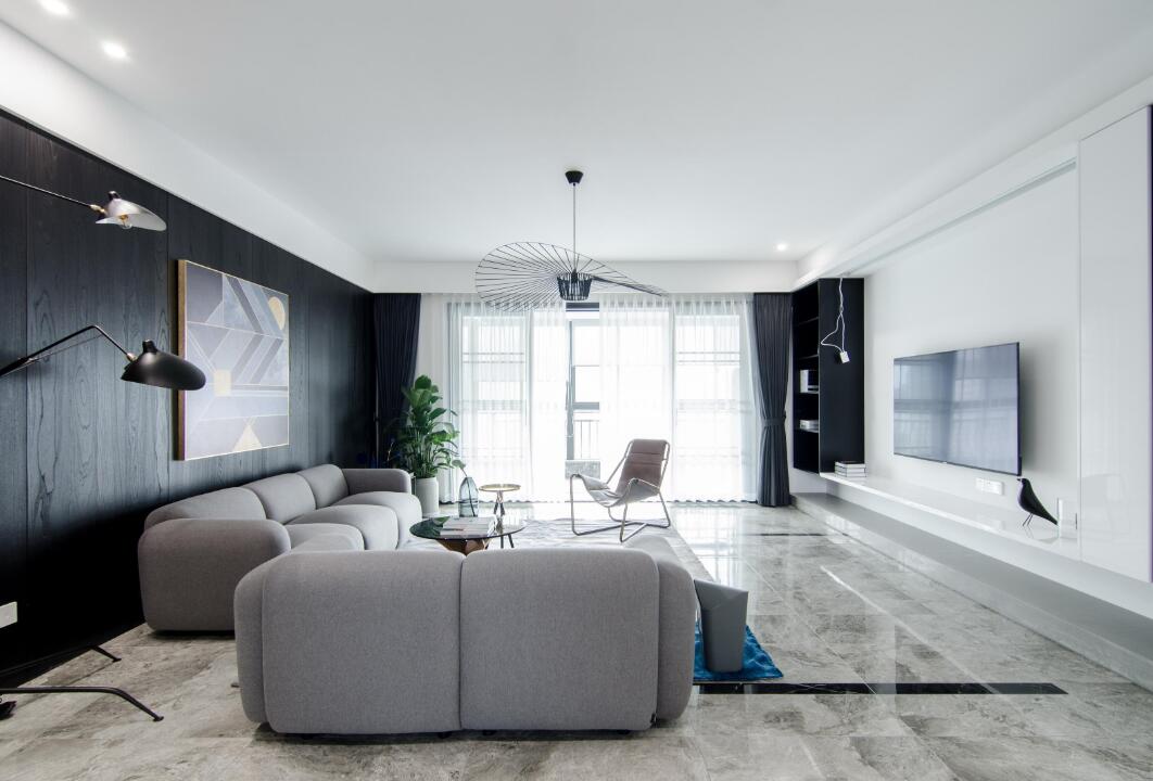 大户型二手房装修客厅如何做到大而不空