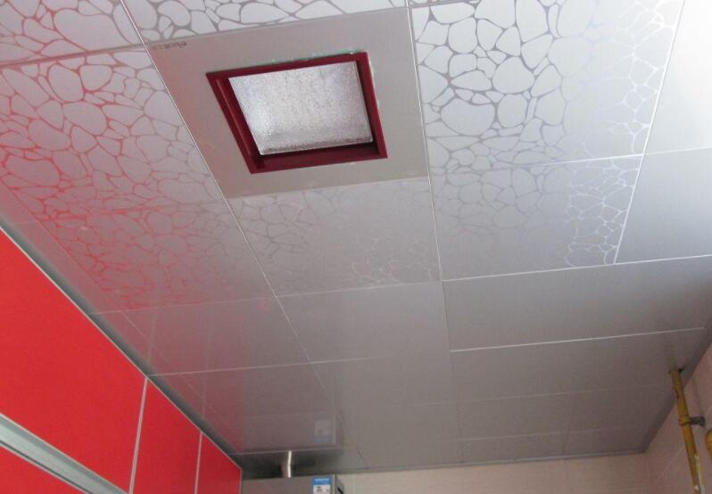 旧房翻新的时候怎么样选扣板吊顶?